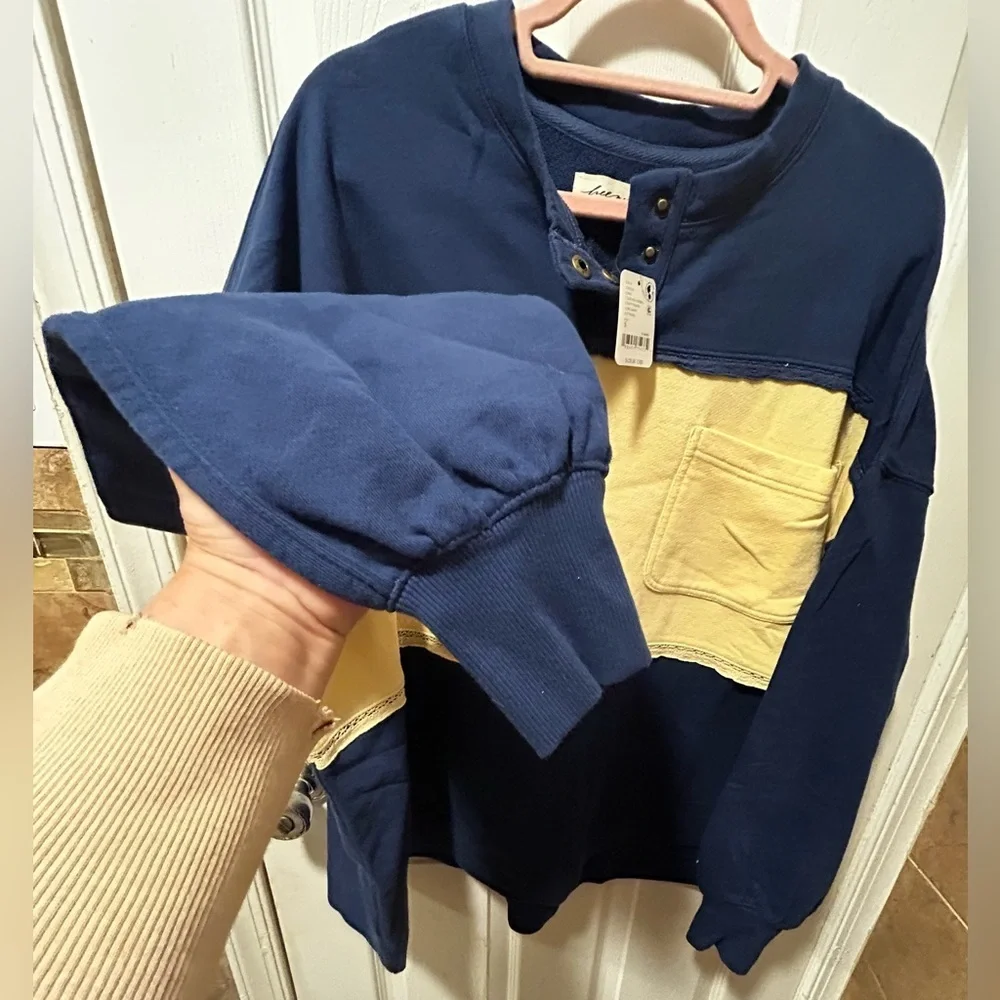 NWT FREE PEOPLE Strawberry Sweatshirt Size Small Oceana Combo
